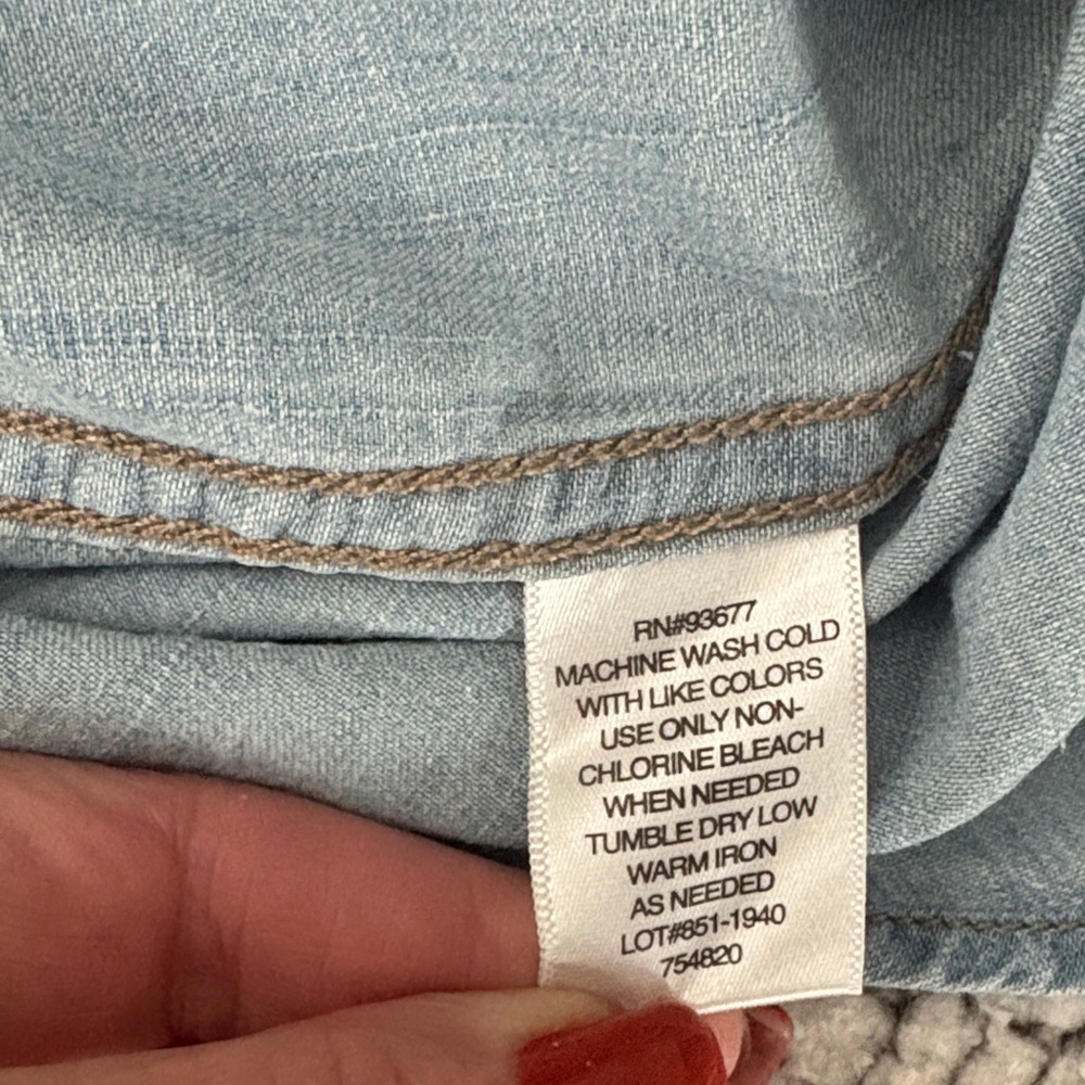 Liz Claiborne  2 Front Pocket Pearl Snap Western Light Blue Casual Shirt SZ L - Picture 5 of 6